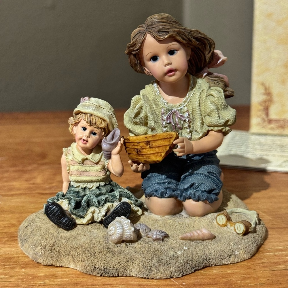 Yesterday’s’ Child Figurine Lucinda and Dawn…By The Sea 🐚